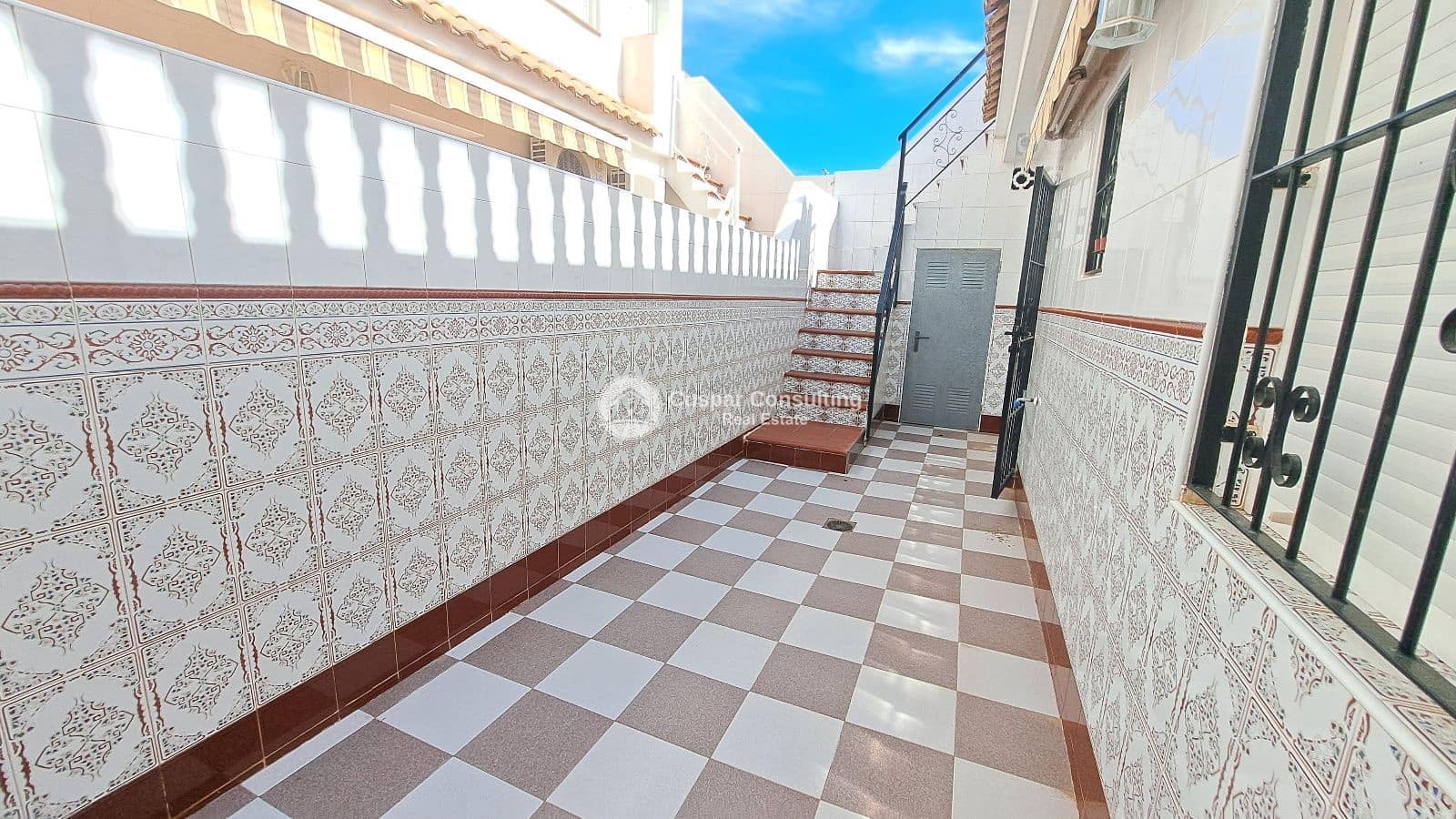 4 soveværelse Villa til salg i Los Narejos - € 195.000 (Ref: 9673687)