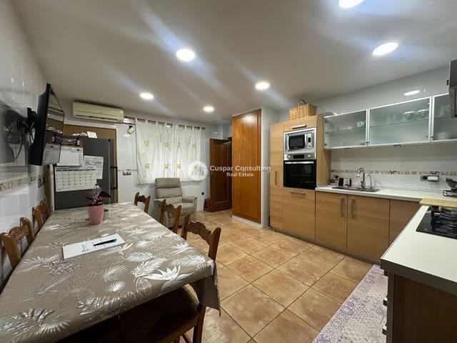 4 sovrum Villa till salu i San Pedro del Pinatar ciudad, San Pedro del Pinatar med garage - 187 200 € (Ref: 9676322)