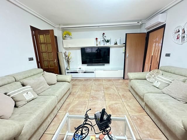 4 sovrum Villa till salu i San Pedro del Pinatar ciudad, San Pedro del Pinatar med garage - 187 200 € (Ref: 9676322)