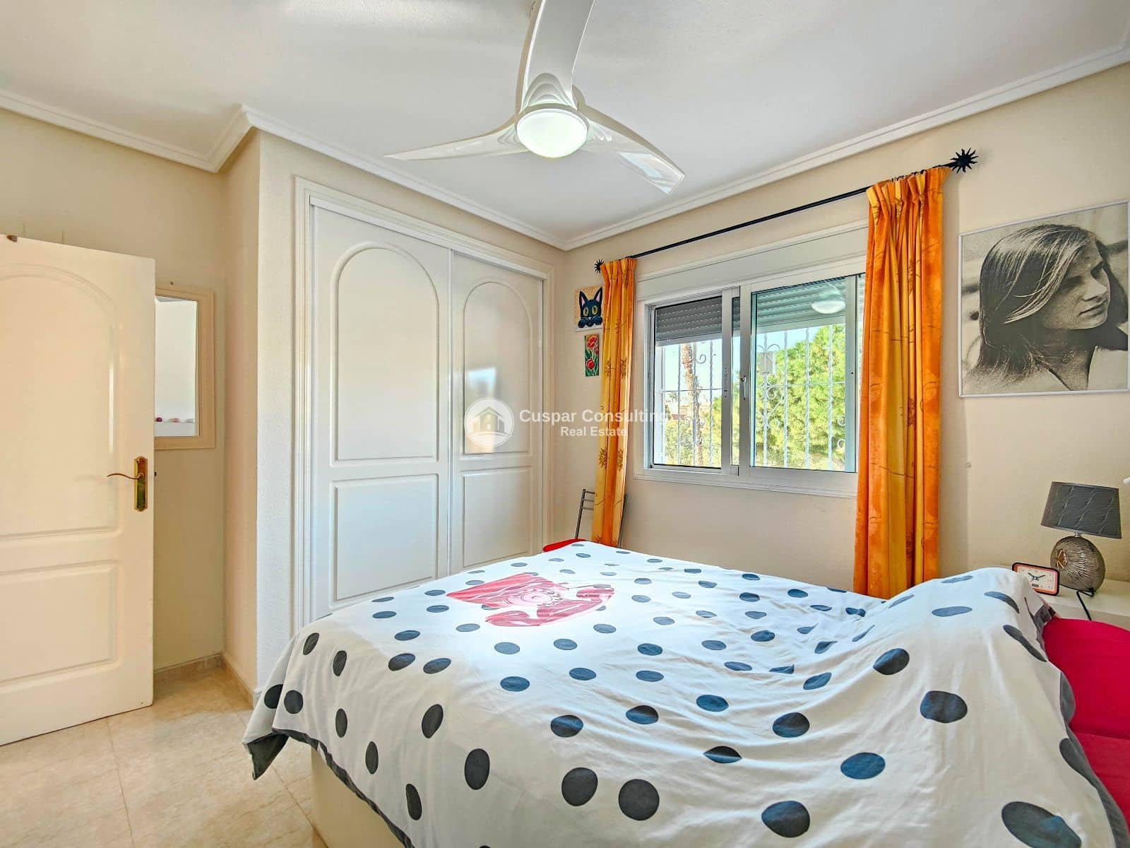 2 makuuhuone Omakotitalo myytävänä paikassa Ciudad Quesada mukana uima-altaan 
autotalli - 249 000 € (Ref: 9684364)