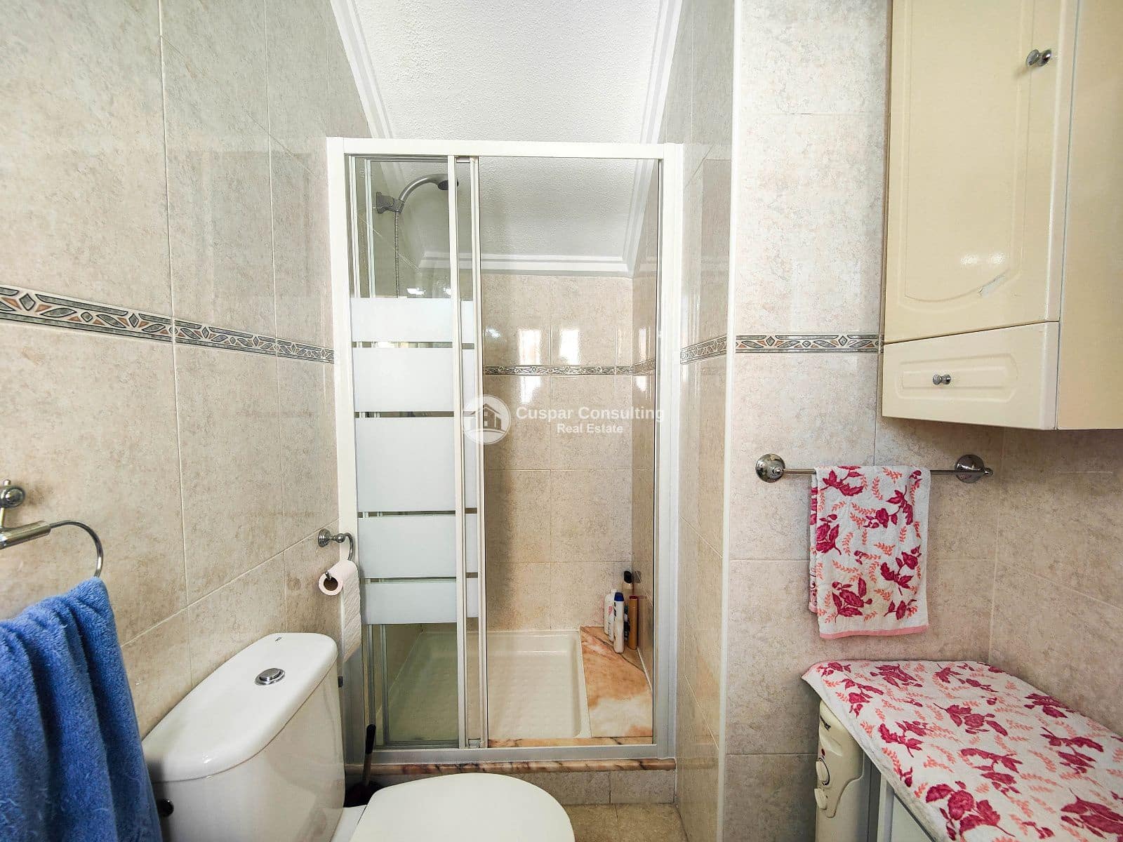 2 makuuhuone Omakotitalo myytävänä paikassa Ciudad Quesada mukana uima-altaan 
autotalli - 249 000 € (Ref: 9684364)