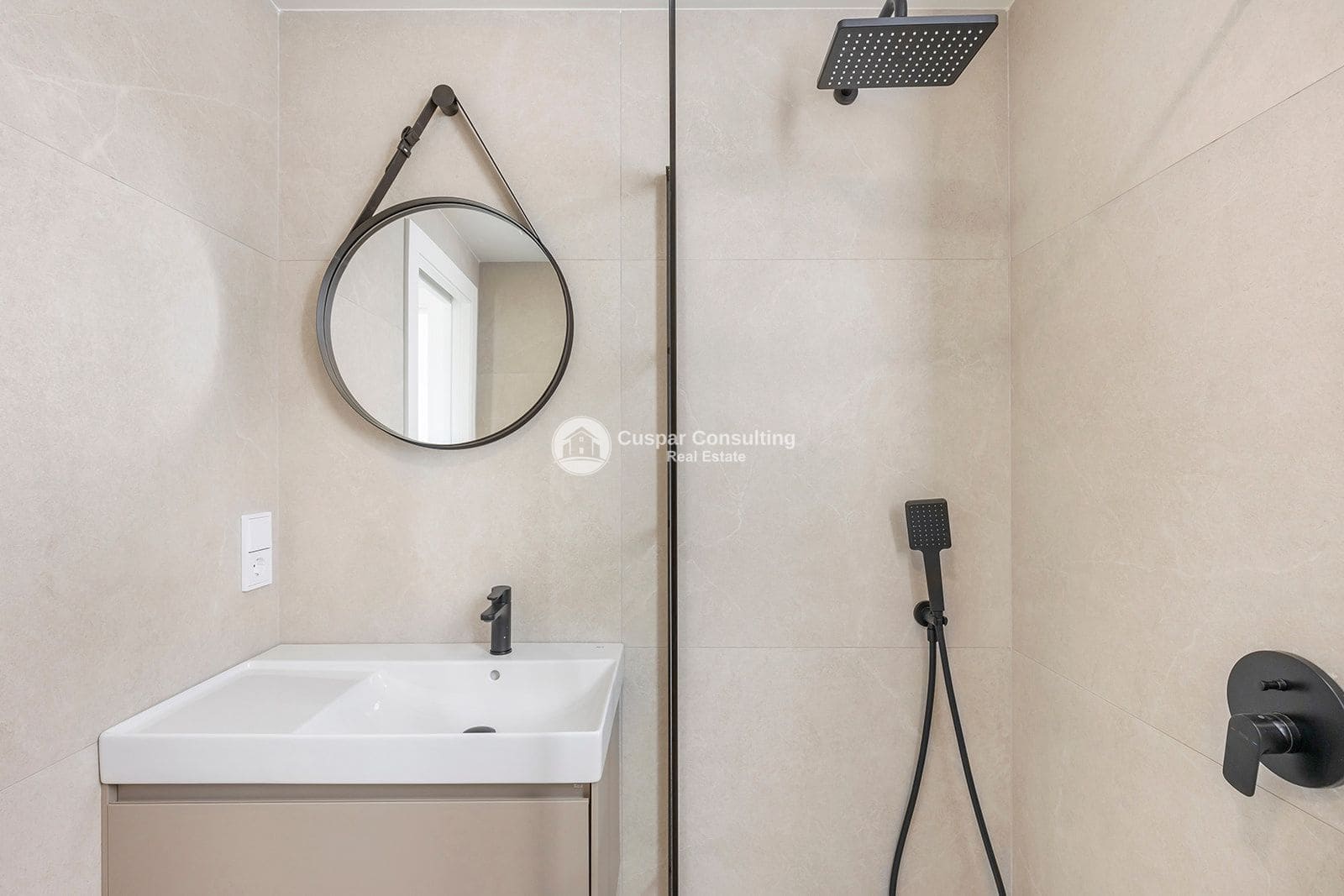 Chalet de 3 habitaciones en Los Alcázares en venta con piscina garaje - 429.000 € (Ref: 9688487)