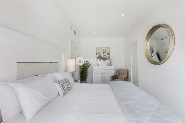 Chalet de 2 habitaciones en Las Lomas de Rame - Bahía Bella, Los Alcázares en venta con piscina garaje - 439.000 € (Ref: 9688615)