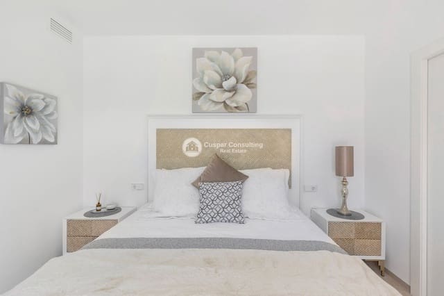 Chalet de 2 habitaciones en Las Lomas de Rame - Bahía Bella, Los Alcázares en venta con piscina garaje - 439.000 € (Ref: 9688615)