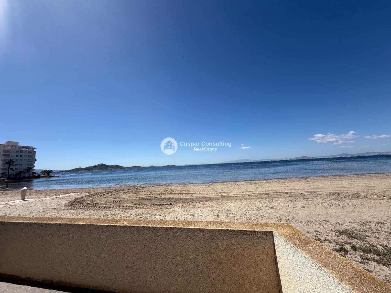 2 sovrum Lägenhet till salu i La Manga del Mar Menor med pool garage - 195 000 € (Ref: 9737215)