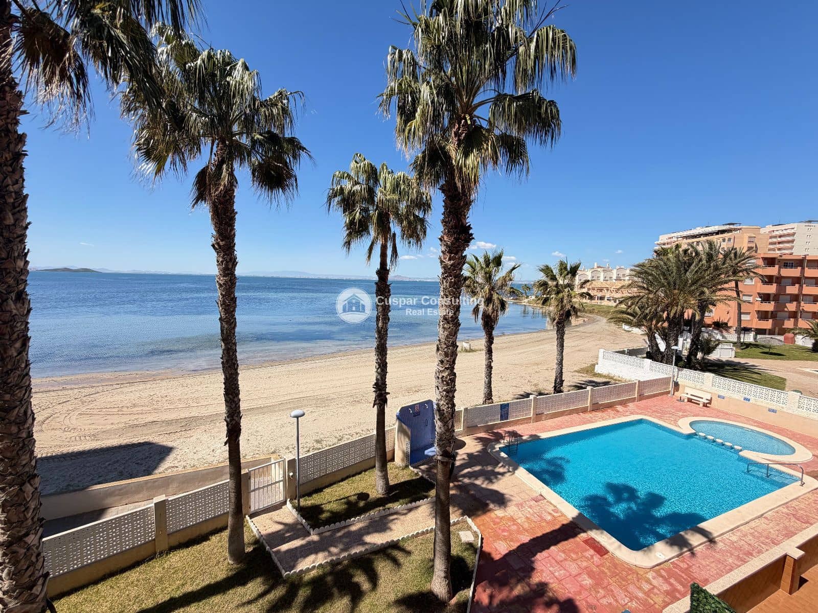 2 sovrum Lägenhet till salu i La Manga del Mar Menor med pool garage - 195 000 € (Ref: 9737215)
