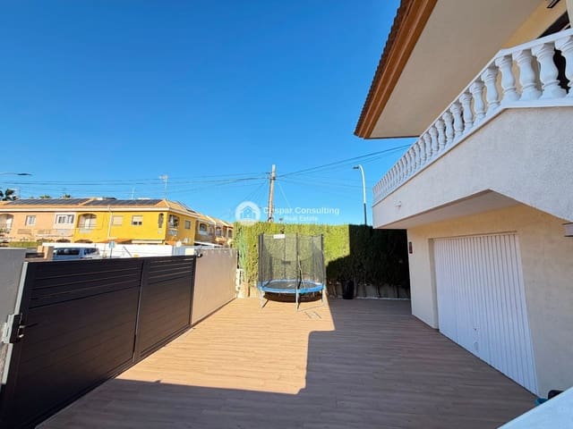 5 Zimmer Haus zu verkaufen in San Pedro del Pinatar ciudad, San Pedro del Pinatar mit Garage - 315.000 € (Ref: 9739276)