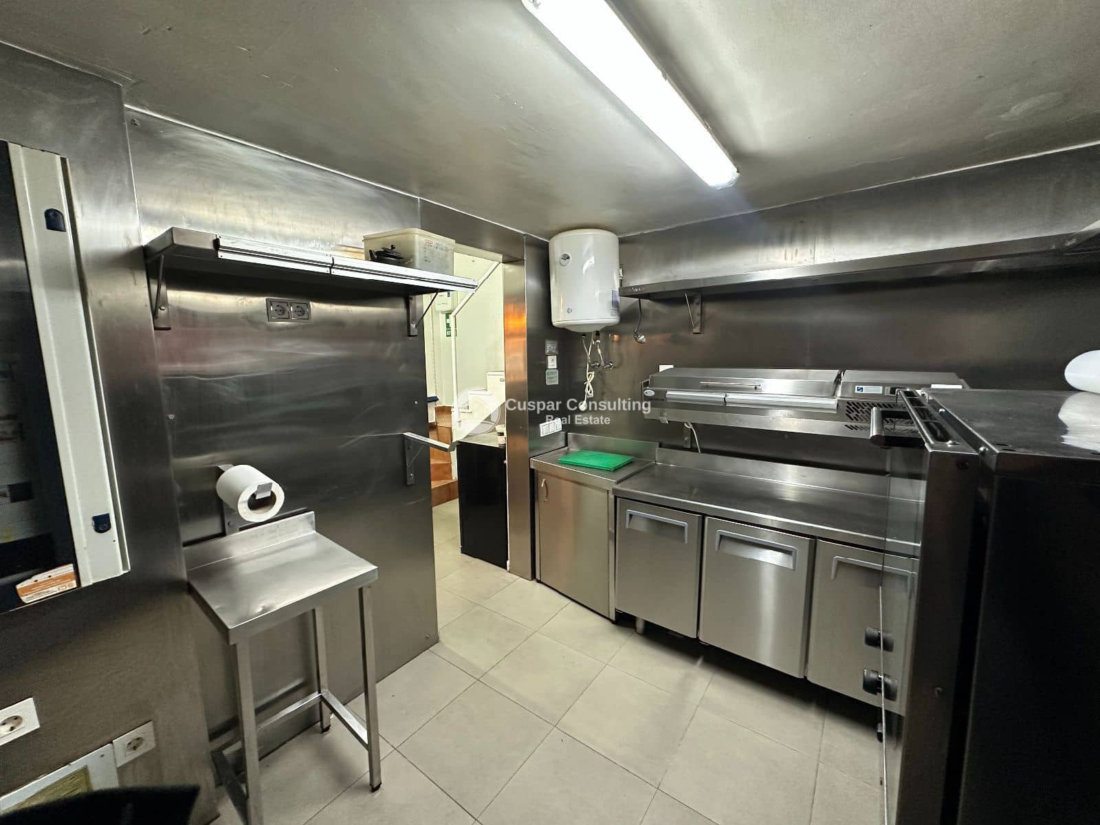 Commercial for sale in Los Alcazares - € 365,000 (Ref: 9748416)