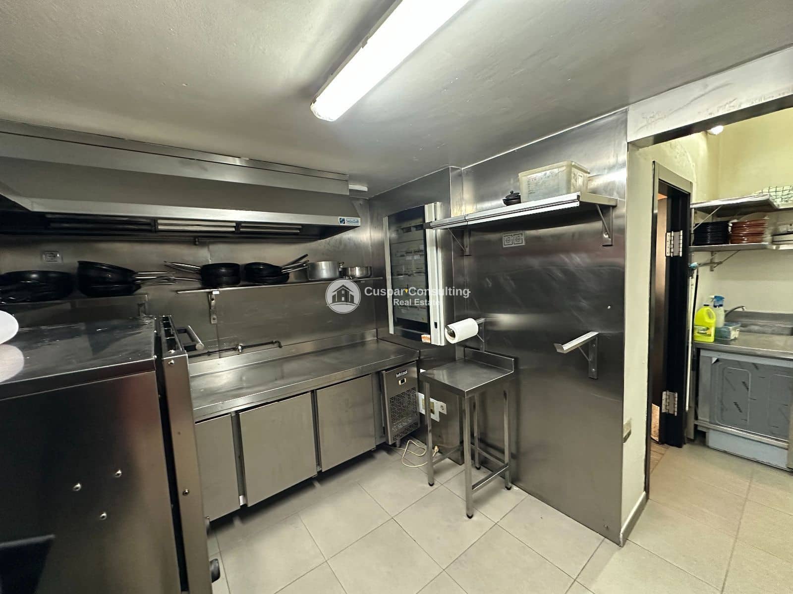 Commercial for sale in Los Alcazares - € 365,000 (Ref: 9748416)