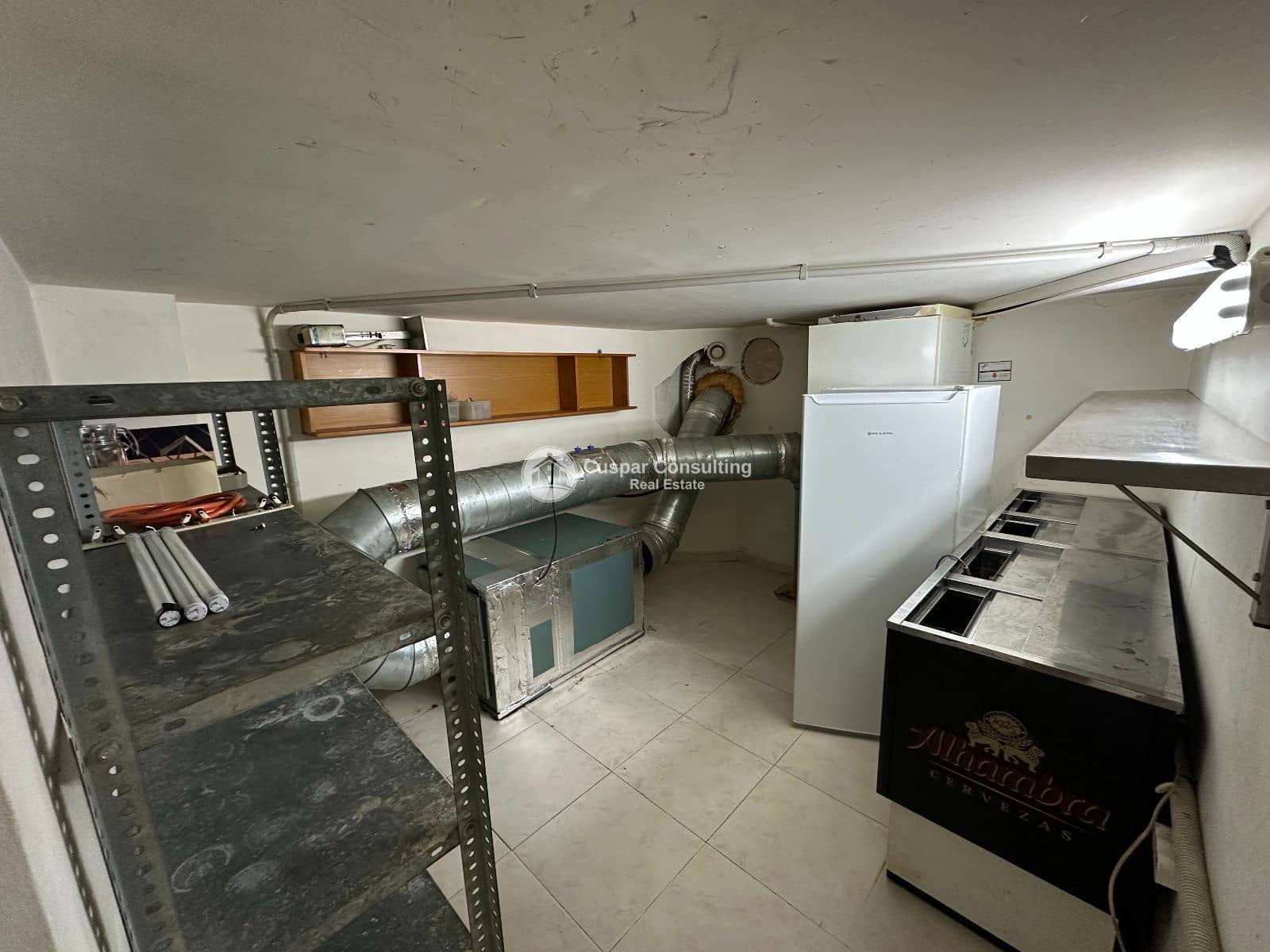 Commercial for sale in Los Alcazares - € 365,000 (Ref: 9748416)