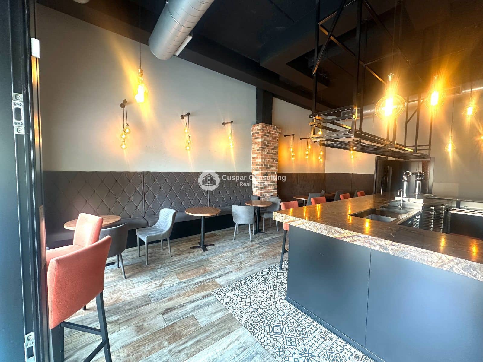 Commercial for sale in Los Alcazares - € 365,000 (Ref: 9748416)