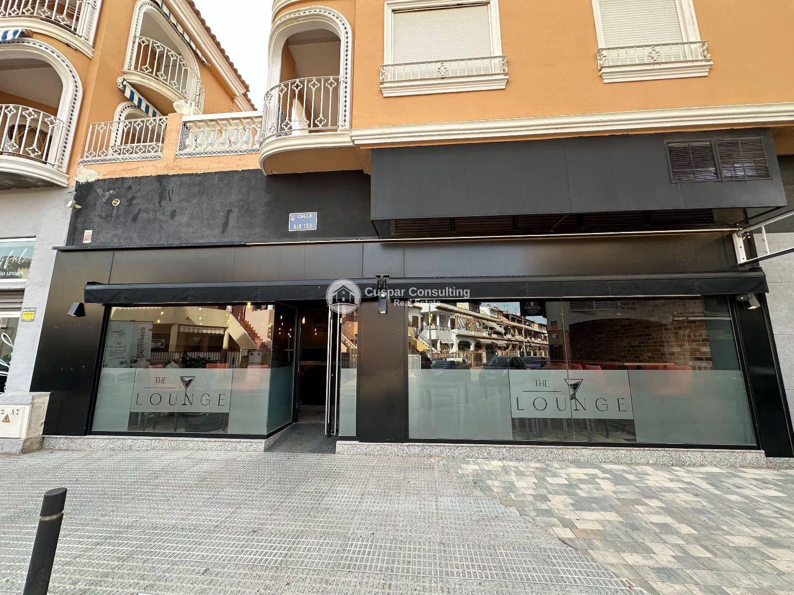 Commercial for sale in Los Alcazares - € 365,000 (Ref: 9748416)
