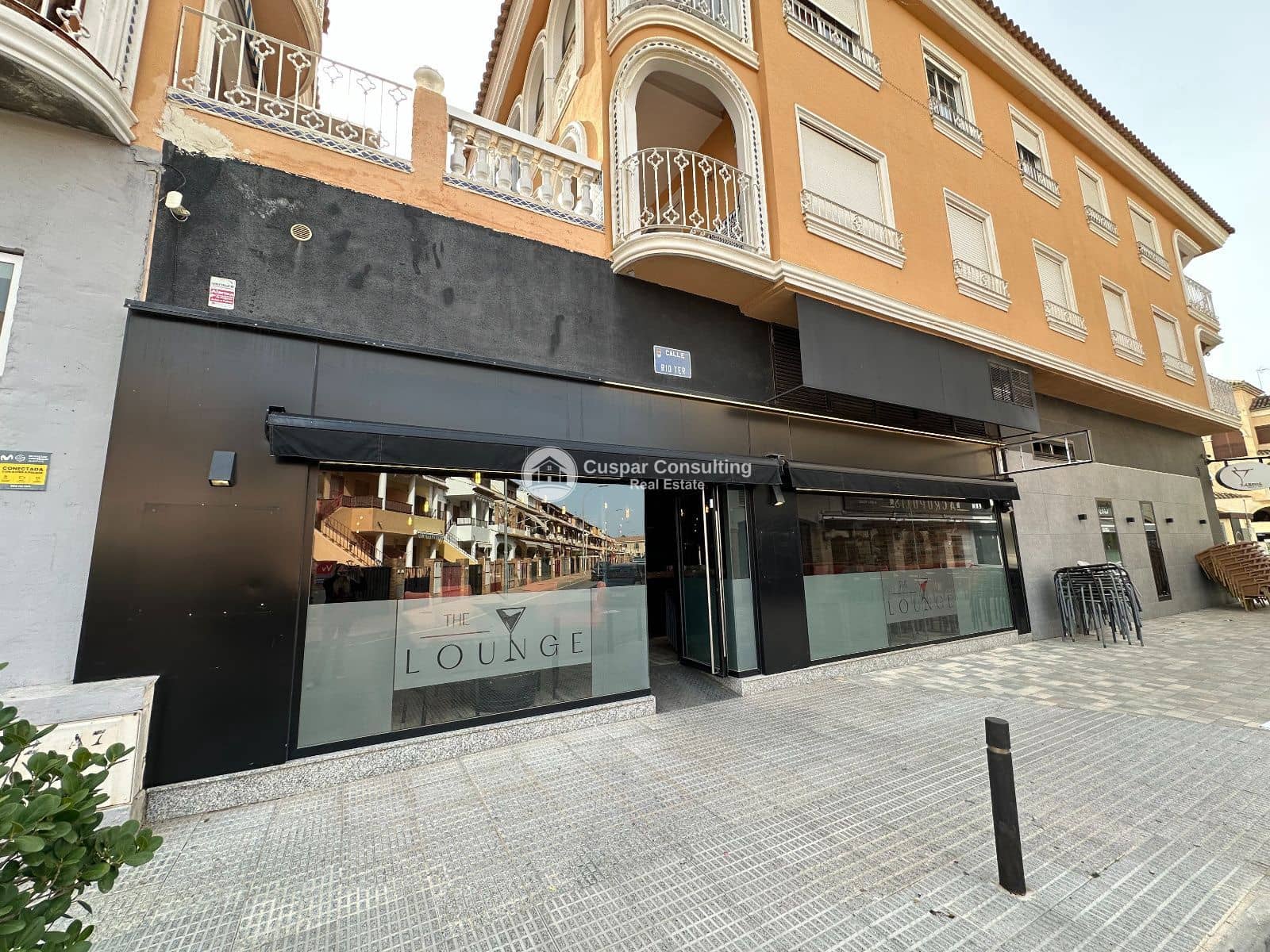 Commercial for sale in Los Alcazares - € 365,000 (Ref: 9748416)