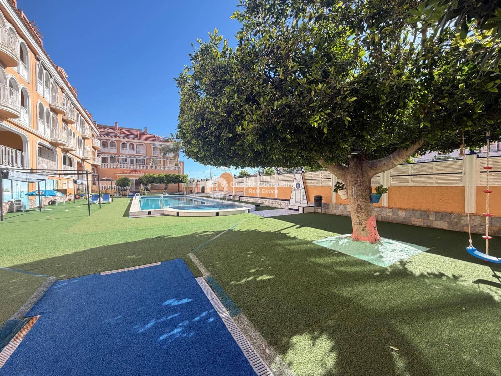 Erhverv til salg i Los Alcazares - € 365.000 (Ref: 9748416)