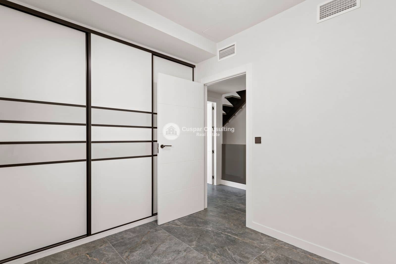 4 bedroom Villa for sale in Torre de la Horadada with pool garage - € 698,000 (Ref: 9752545)