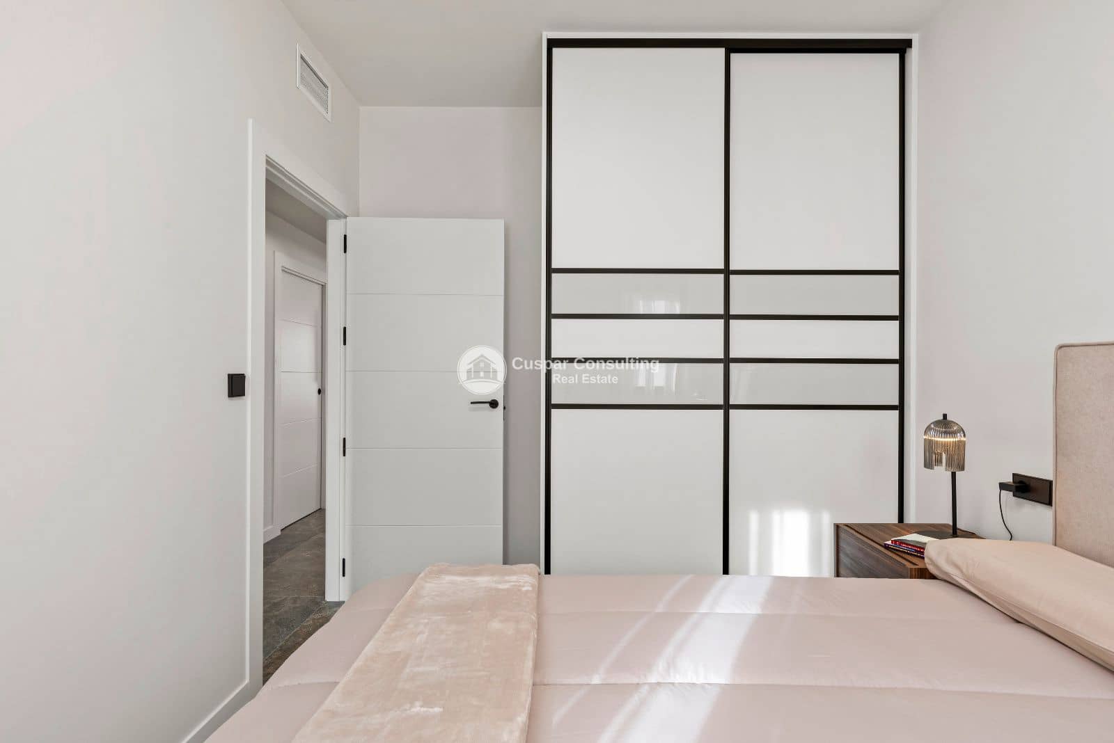 4 bedroom Villa for sale in Torre de la Horadada with pool garage - € 698,000 (Ref: 9752545)