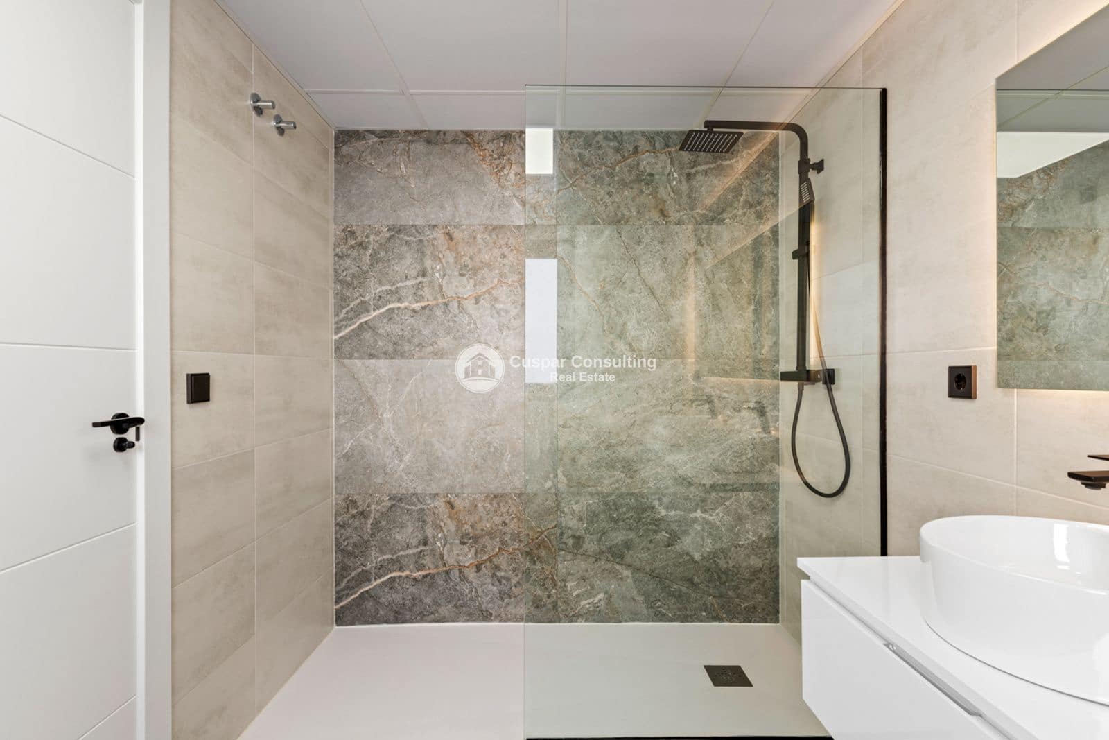 4 bedroom Villa for sale in Torre de la Horadada with pool garage - € 698,000 (Ref: 9752545)