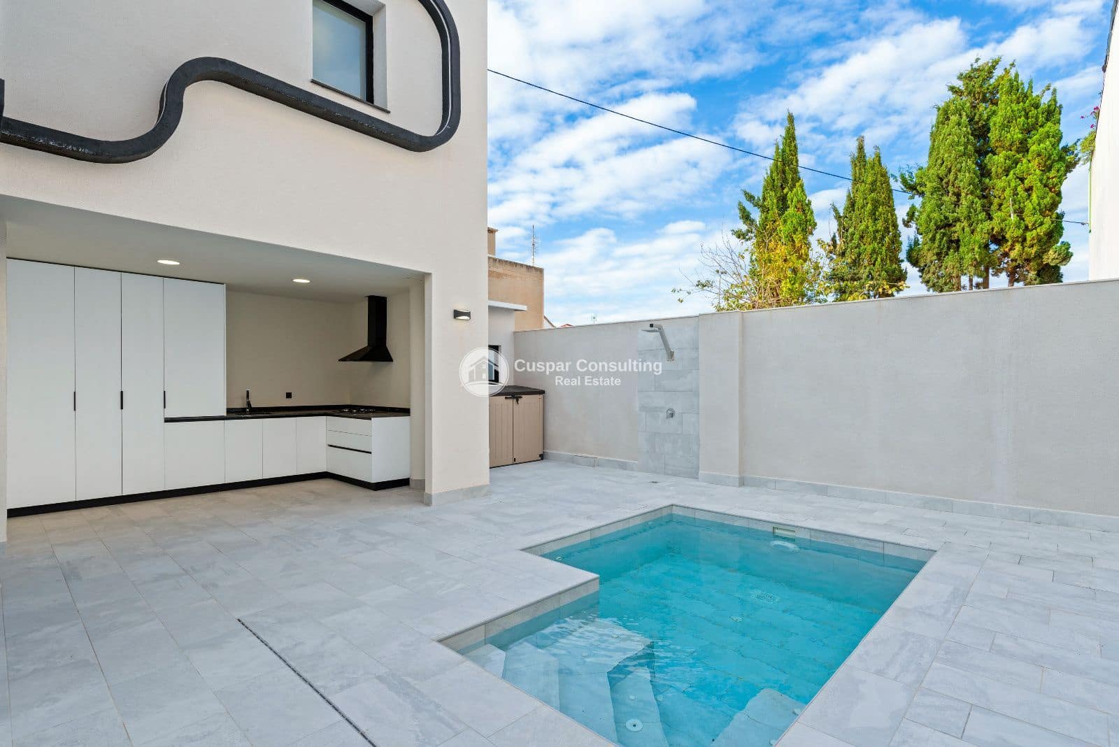 4 bedroom Villa for sale in Torre de la Horadada with pool garage - € 698,000 (Ref: 9752545)