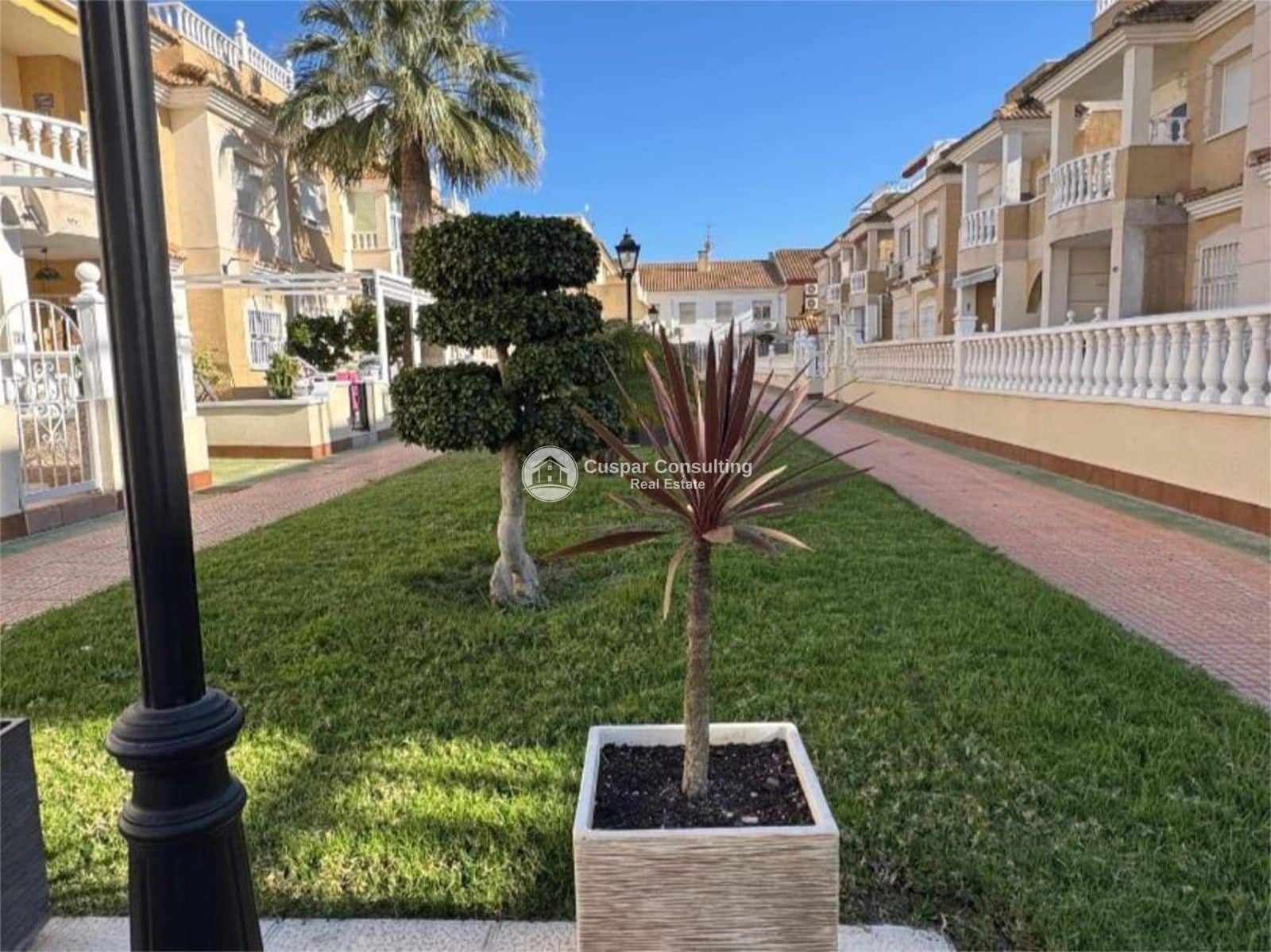 2 sovrum Hus till salu i Los Alcazares med pool garage - 169 900 € (Ref: 9753631)