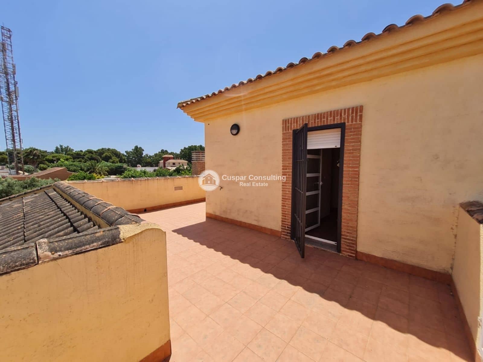 4 soverom Villa til salgs i Los Alcazares med svømmebasseng garasje - € 310 000 (Ref: 9759431)