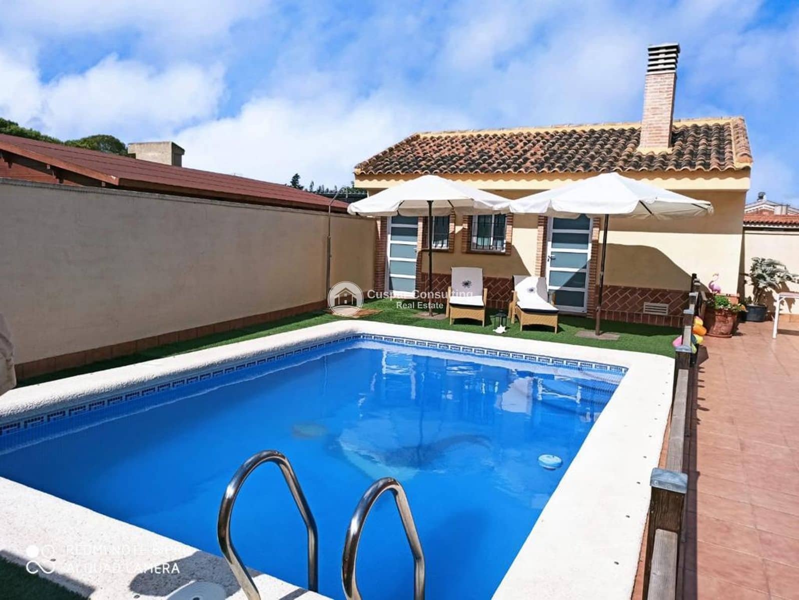 4 soverom Villa til salgs i Los Alcazares med svømmebasseng garasje - € 310 000 (Ref: 9759431)