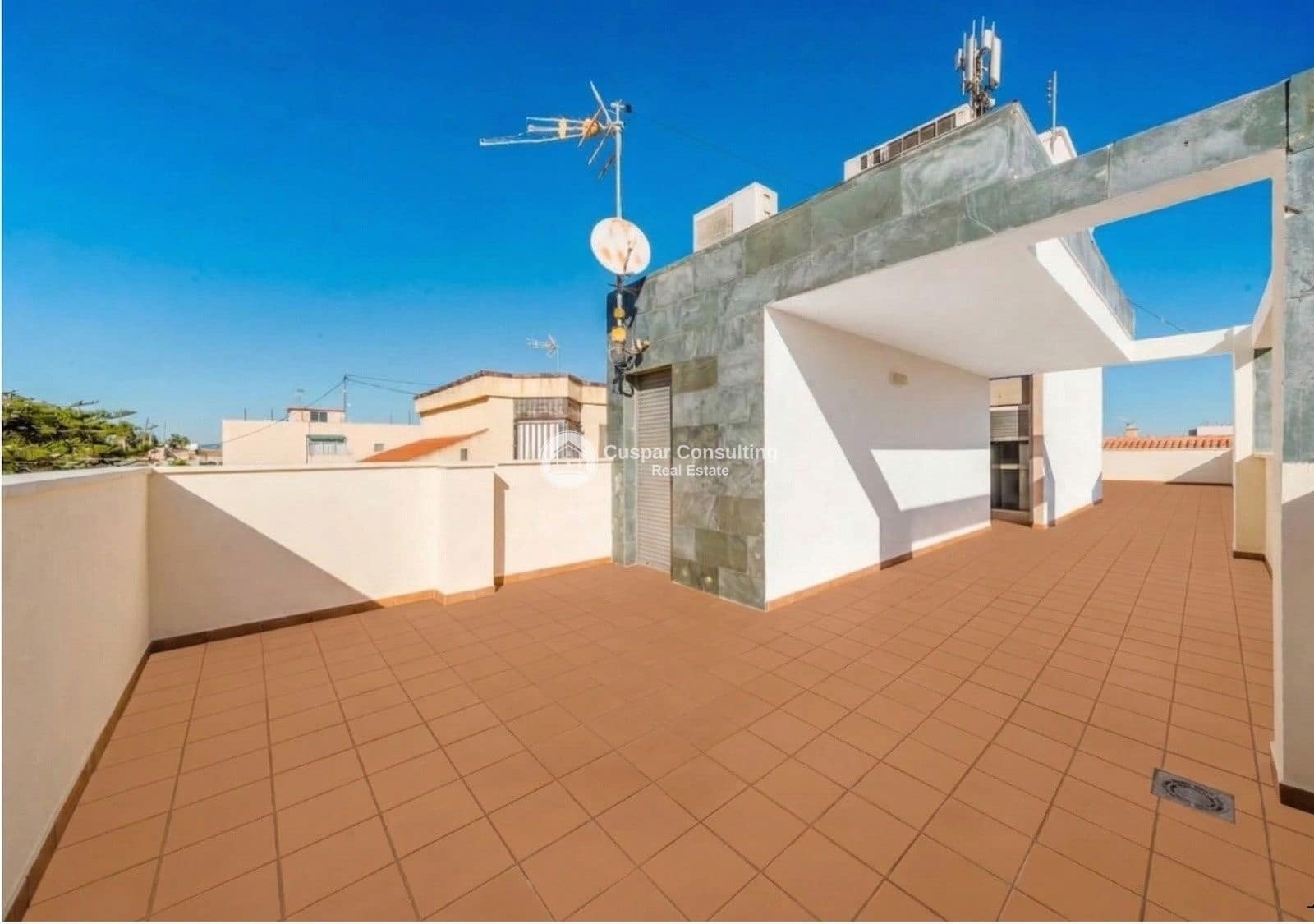 3 slaapkamer Villa te koop in Lo Pagan met zwembad garage - € 374.995 (Ref: 9760116)