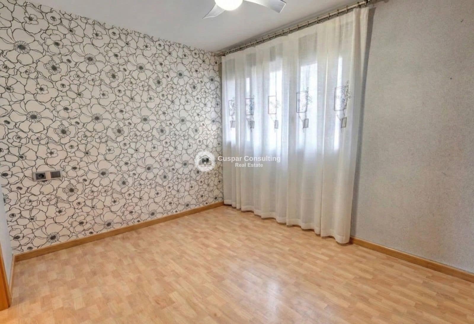 3 slaapkamer Villa te koop in Lo Pagan met zwembad garage - € 374.995 (Ref: 9760116)