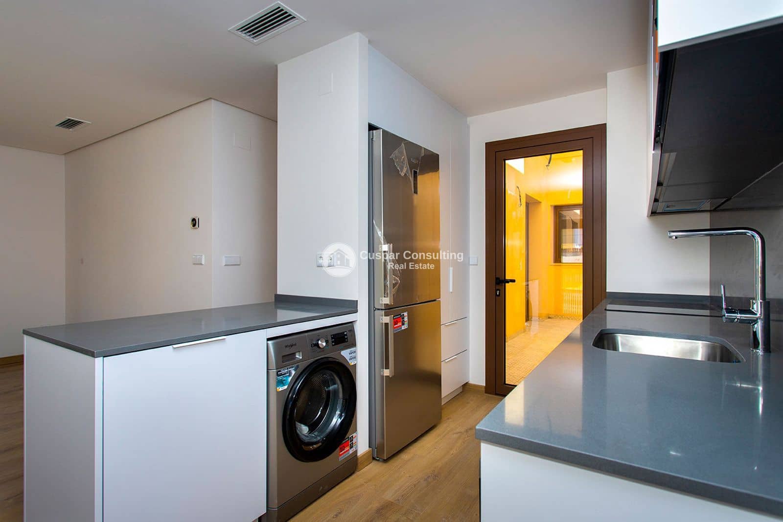 Piso de 3 habitaciones en Alicante / Alacant ciudad en venta - 230.000 € (Ref: 9773458)