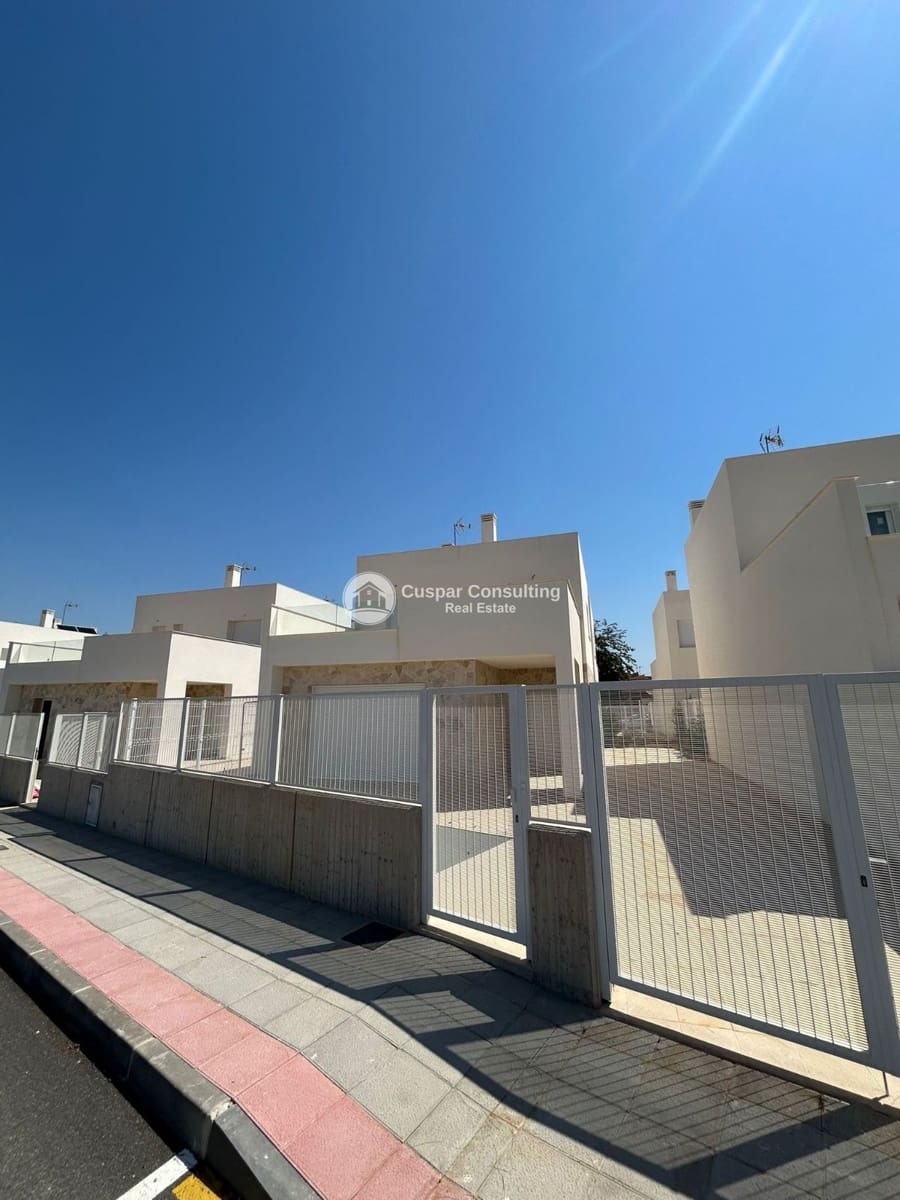 3 soverom Villa til salgs i Alicante by med svømmebasseng garasje - € 357 250 (Ref: 9778457)