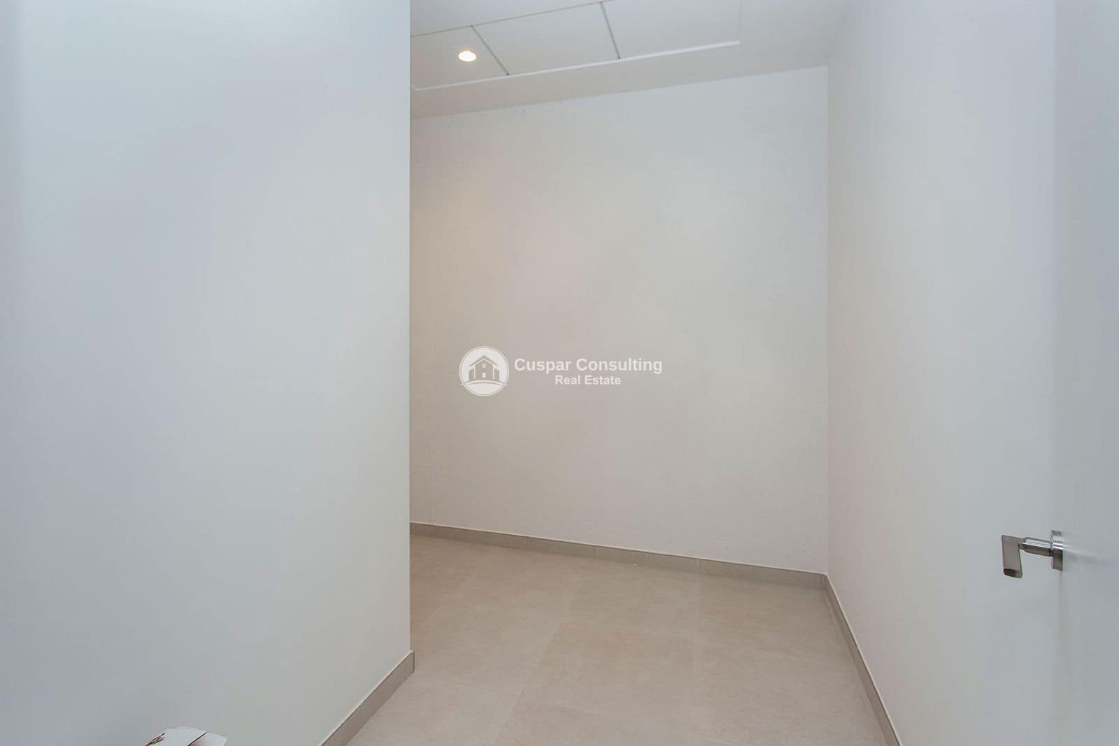 3 soverom Villa til salgs i Alicante by med svømmebasseng garasje - € 357 250 (Ref: 9778457)