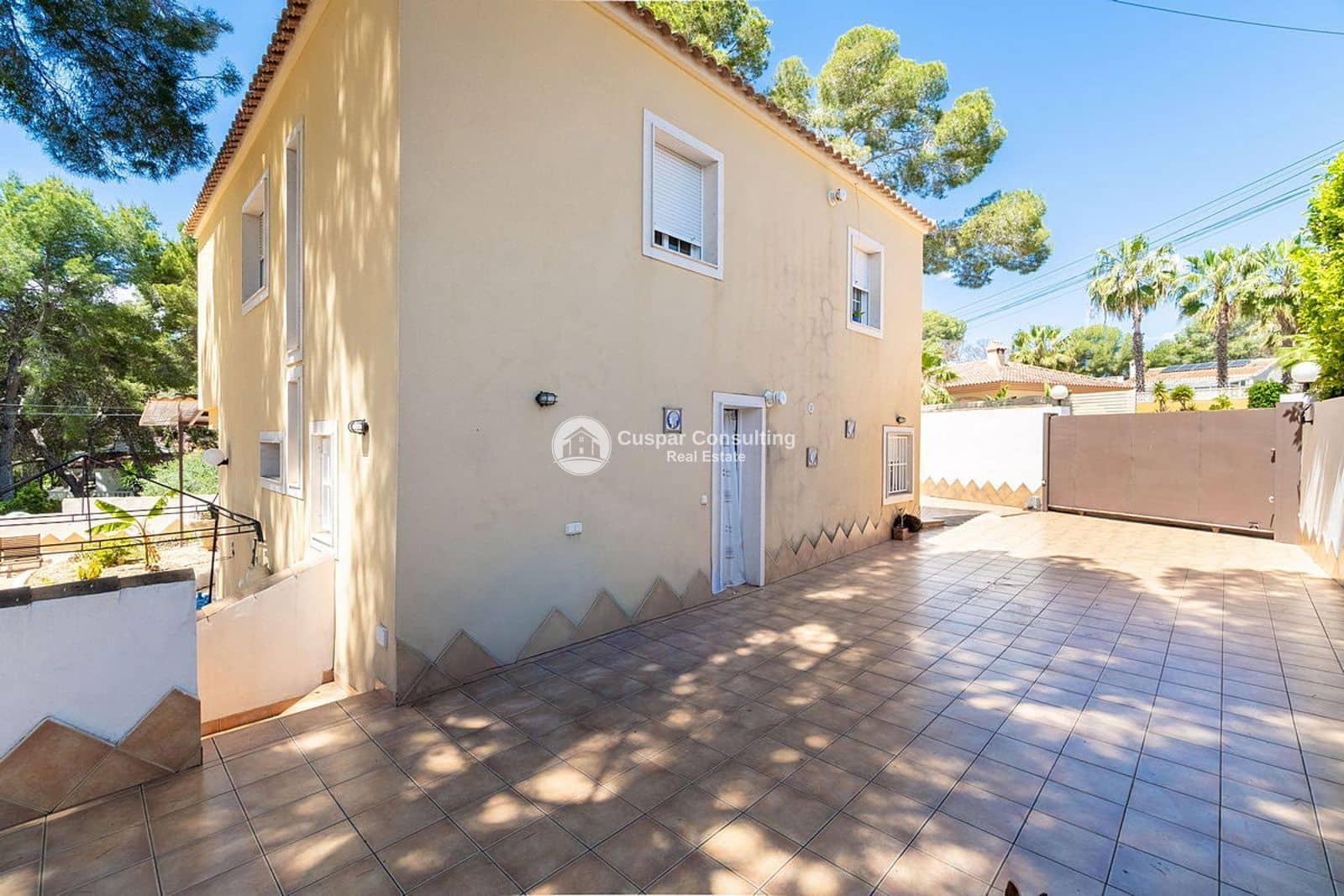 3 bedroom Villa for sale in Pinar de Campoverde with garage - € 375,000 (Ref: 9843983)
