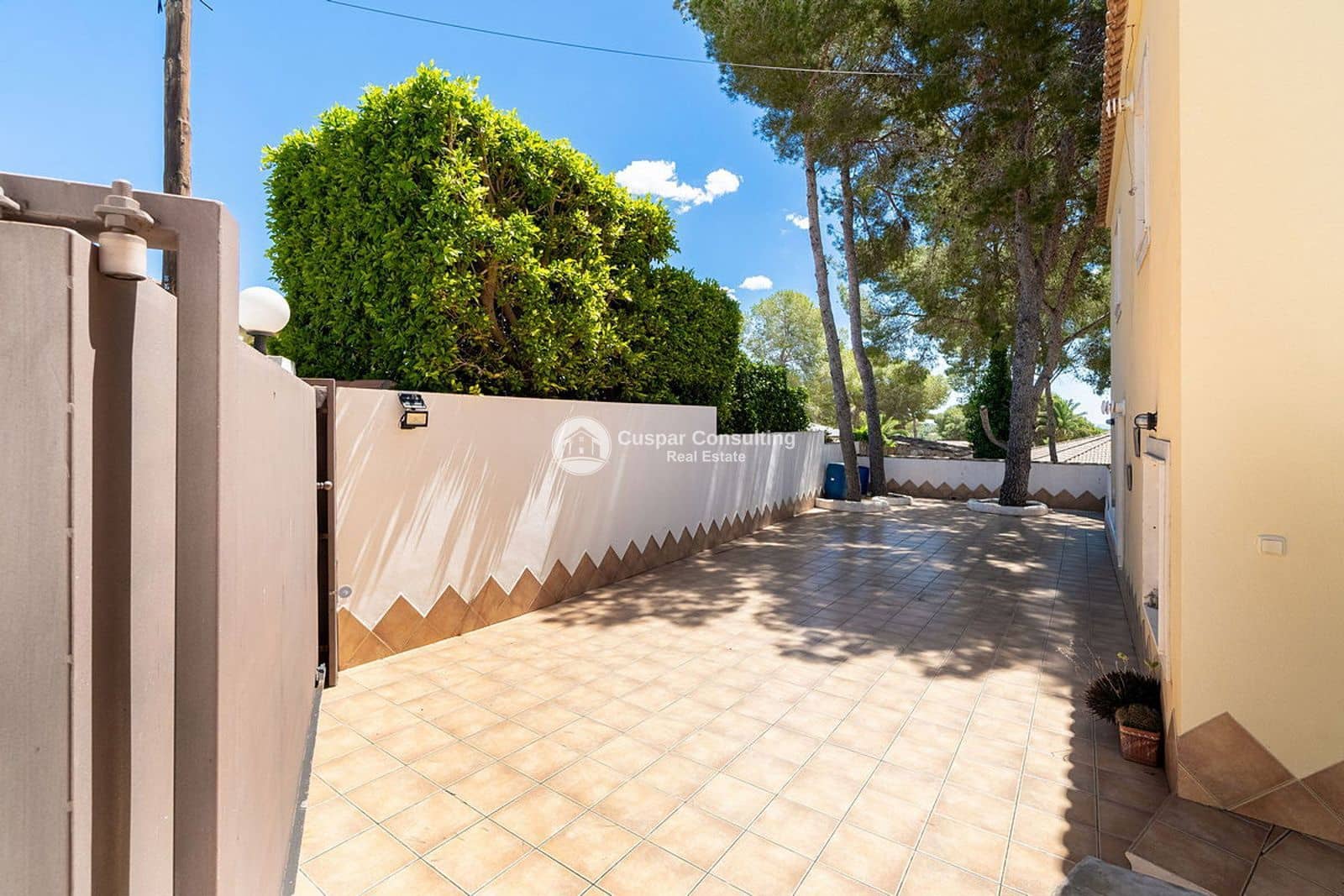 3 bedroom Villa for sale in Pinar de Campoverde with garage - € 375,000 (Ref: 9843983)
