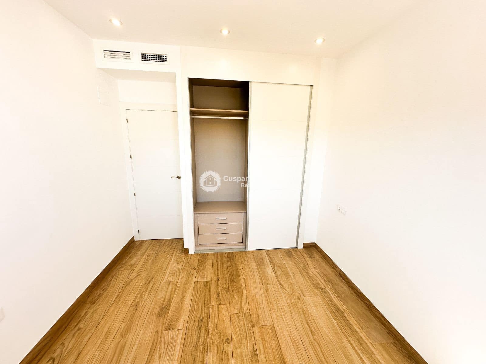 2 camera da letto Attico in vendita in Torrevieja con piscina garage - 359.900 € (Rif: 9879894)