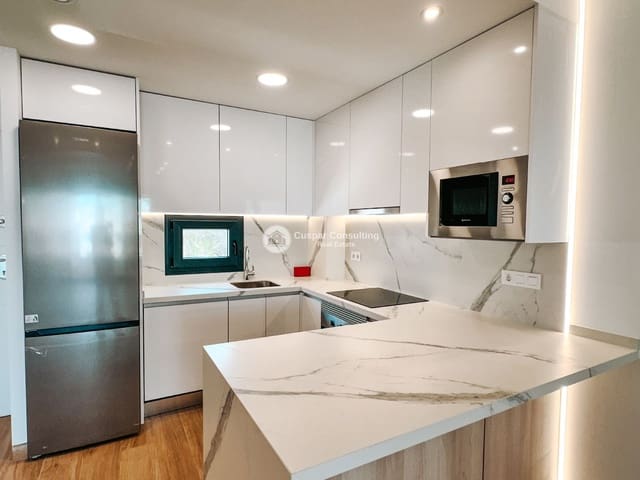 2 soveværelse Penthouse til salg i Torrevieja med swimmingpool garage - € 359.900 (Ref: 9879894)