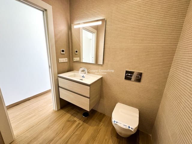 2 soveværelse Penthouse til salg i Torrevieja med swimmingpool garage - € 359.900 (Ref: 9879894)