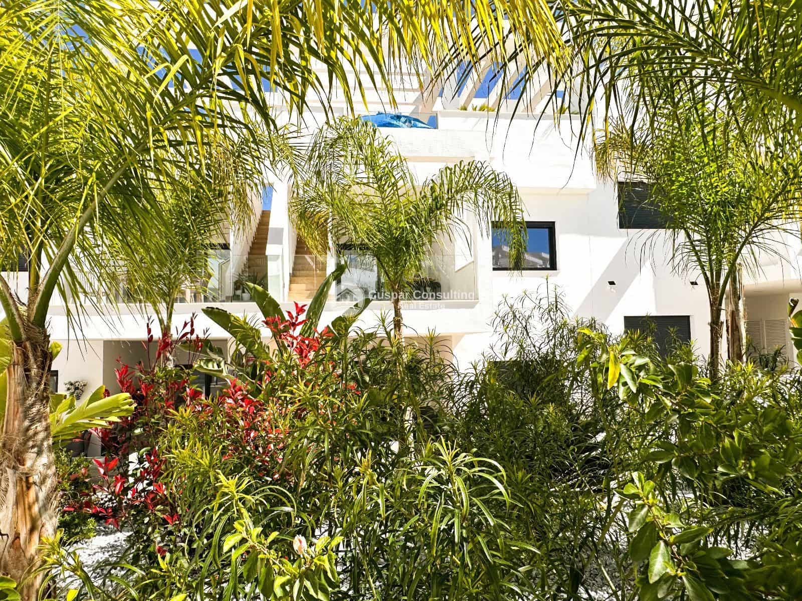 2 camera da letto Attico in vendita in Torrevieja con piscina garage - 359.900 € (Rif: 9879894)