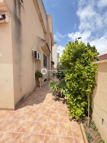 3 soverom Hus til salgs i San Pedro del Pinatar ciudad, San Pedro del Pinatar med garasje - € 335 000 (Ref: 9895283)