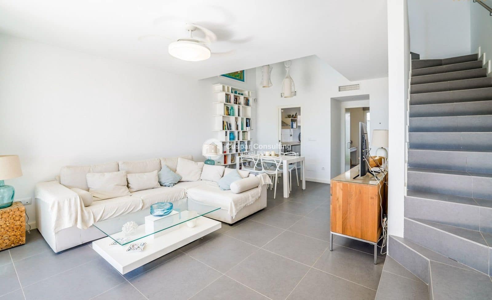 3 bedroom Villa for sale in Pilar de la Horadada with pool garage - € 658,000 (Ref: 9902368)