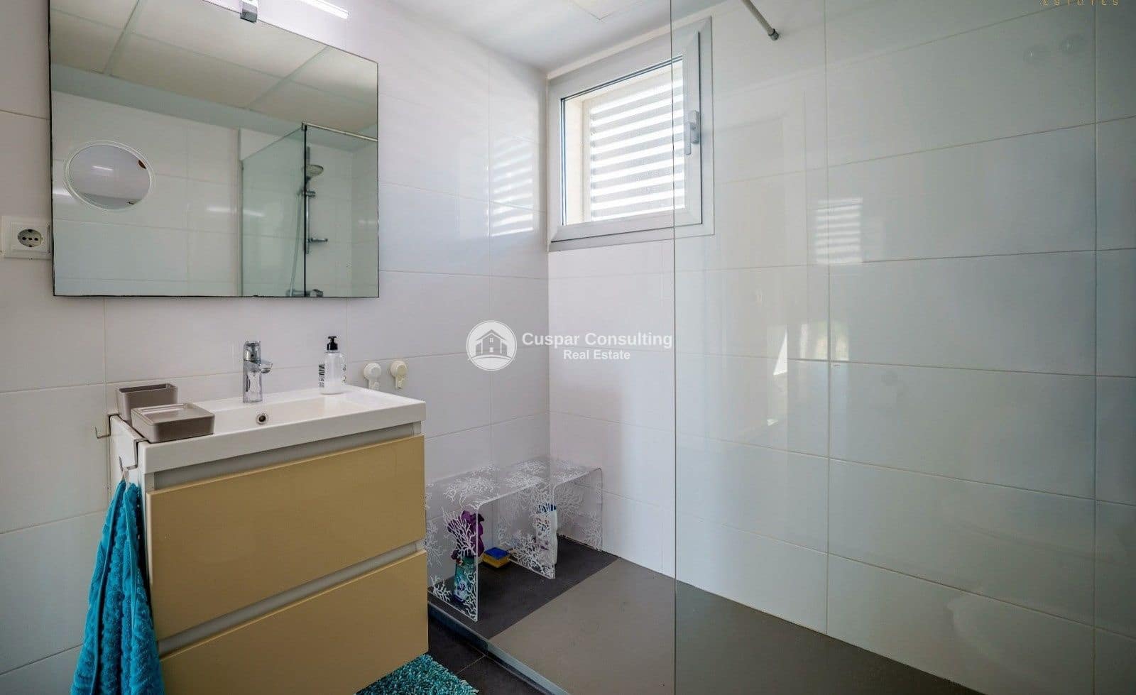 3 bedroom Villa for sale in Pilar de la Horadada with pool garage - € 658,000 (Ref: 9902368)