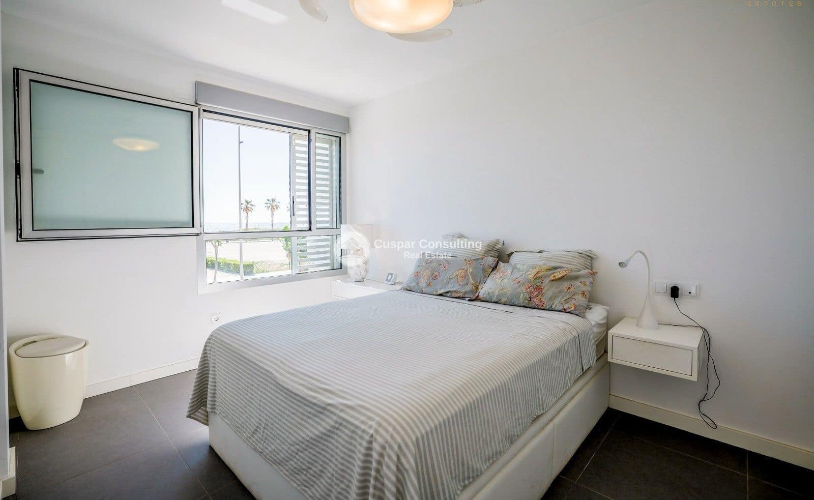 3 bedroom Villa for sale in Pilar de la Horadada with pool garage - € 658,000 (Ref: 9902368)