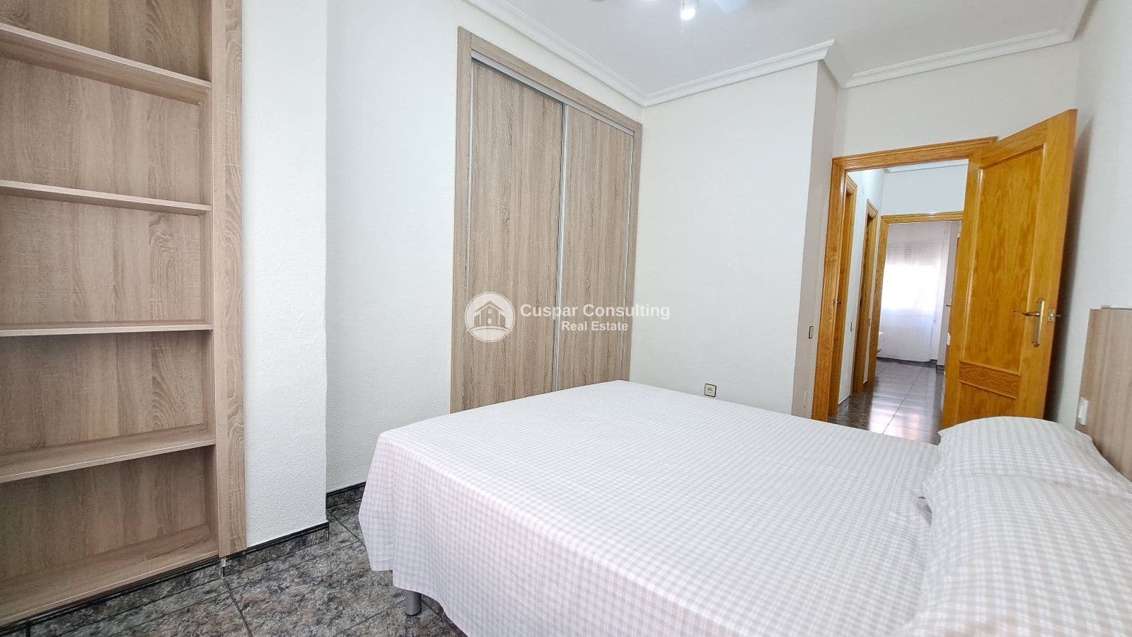 3 bedroom Flat for sale in Los Alcazares with garage - € 170,000 (Ref: 9927920)