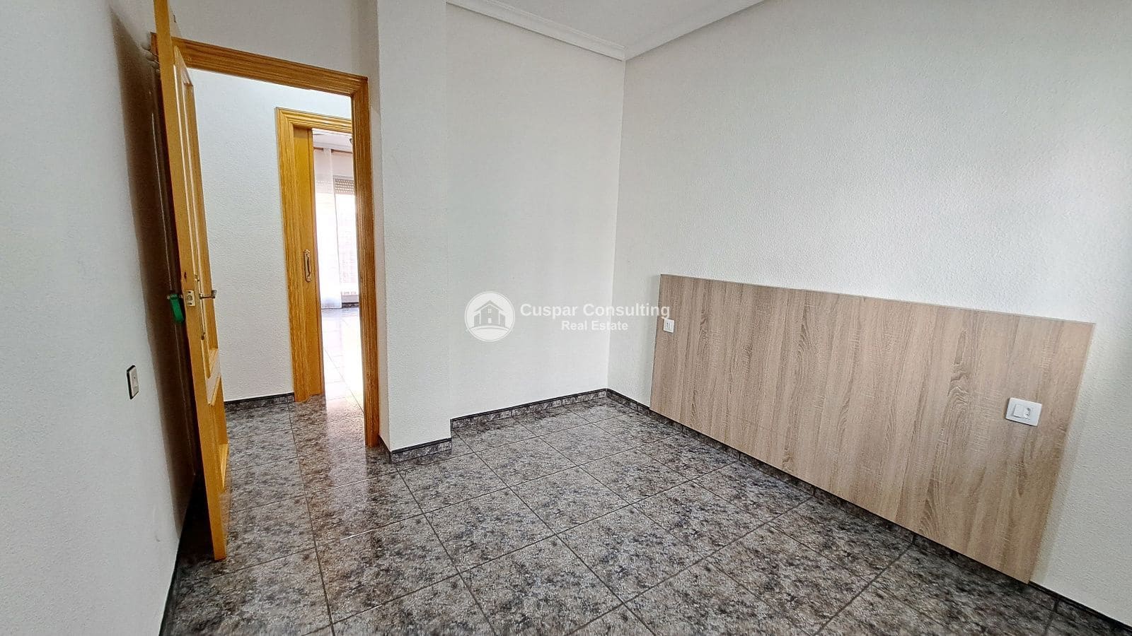 3 bedroom Flat for sale in Los Alcazares with garage - € 170,000 (Ref: 9927920)