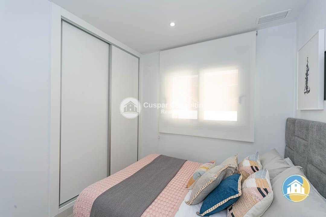3 slaapkamer Huis te koop in Torrevieja met zwembad garage - € 330.000 (Ref: 9935021)