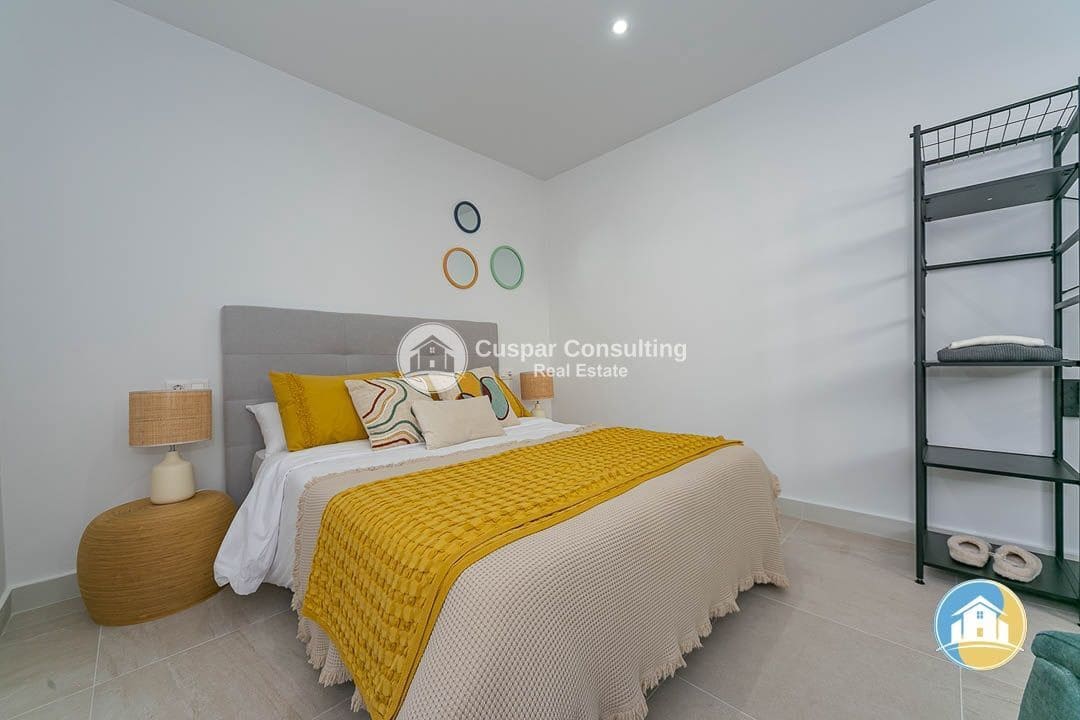 3 slaapkamer Huis te koop in Torrevieja met zwembad garage - € 330.000 (Ref: 9935021)