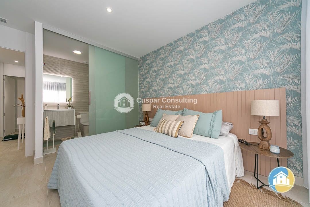 3 slaapkamer Huis te koop in Torrevieja met zwembad garage - € 330.000 (Ref: 9935021)