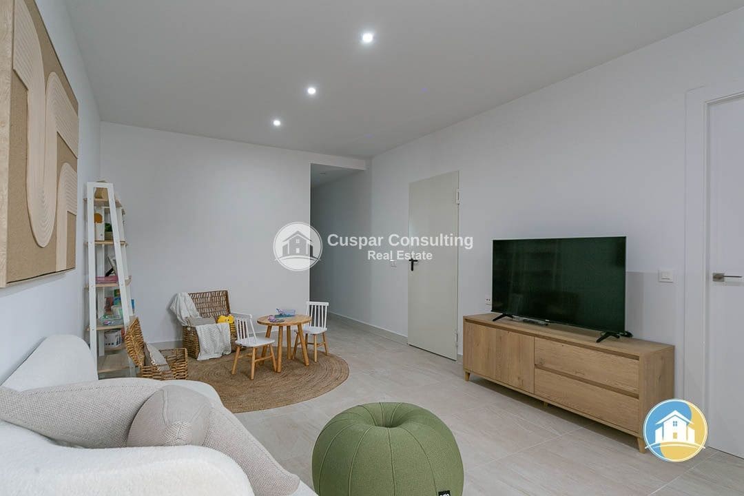 3 slaapkamer Huis te koop in Torrevieja met zwembad garage - € 330.000 (Ref: 9935021)