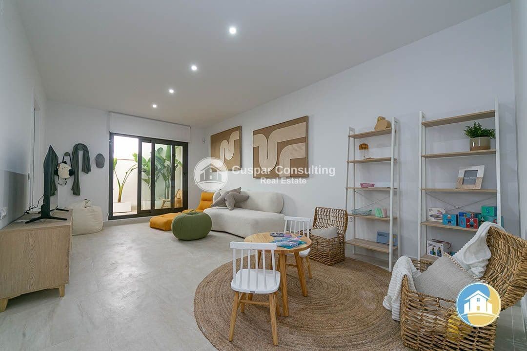 3 slaapkamer Huis te koop in Torrevieja met zwembad garage - € 330.000 (Ref: 9935021)