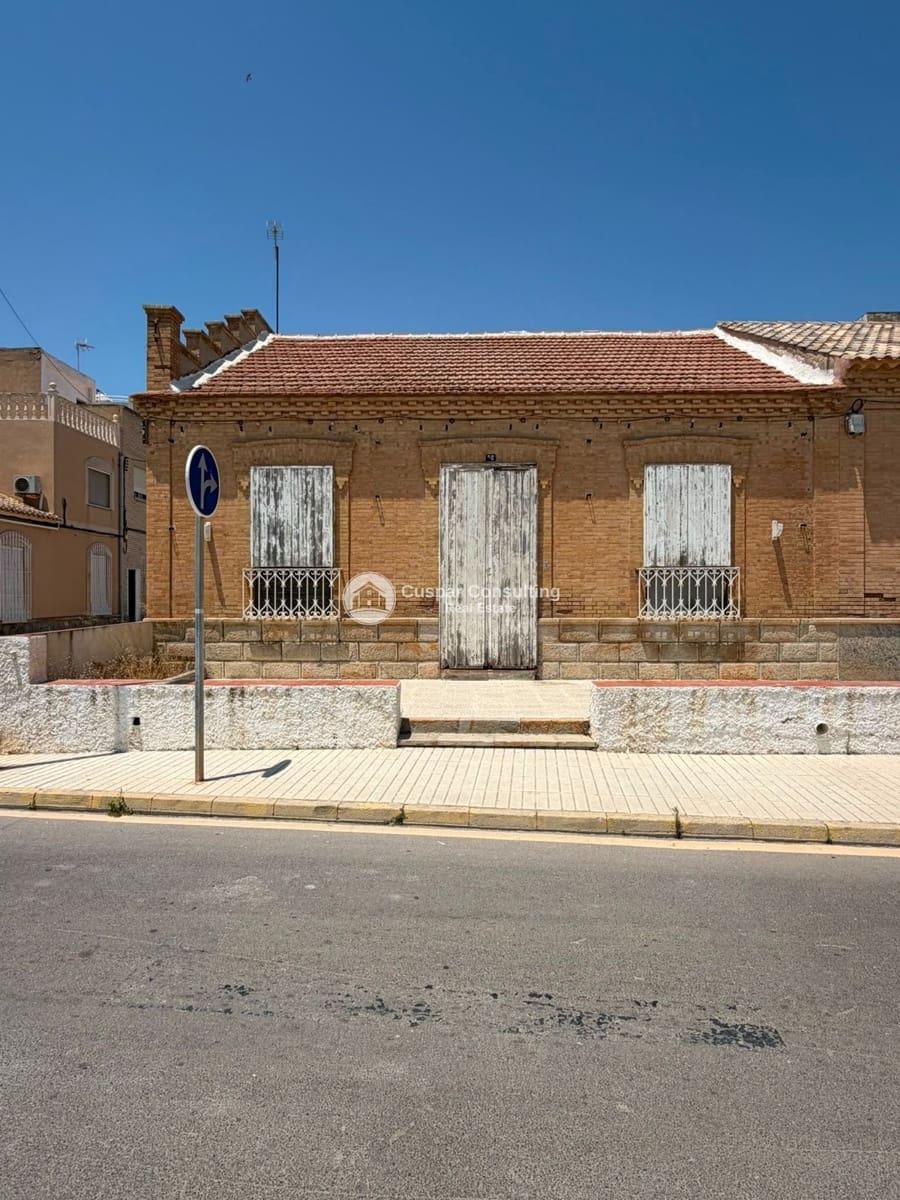 6 slaapkamer Huis te koop in Los Alcazares met garage - € 490.000 (Ref: 9948919)