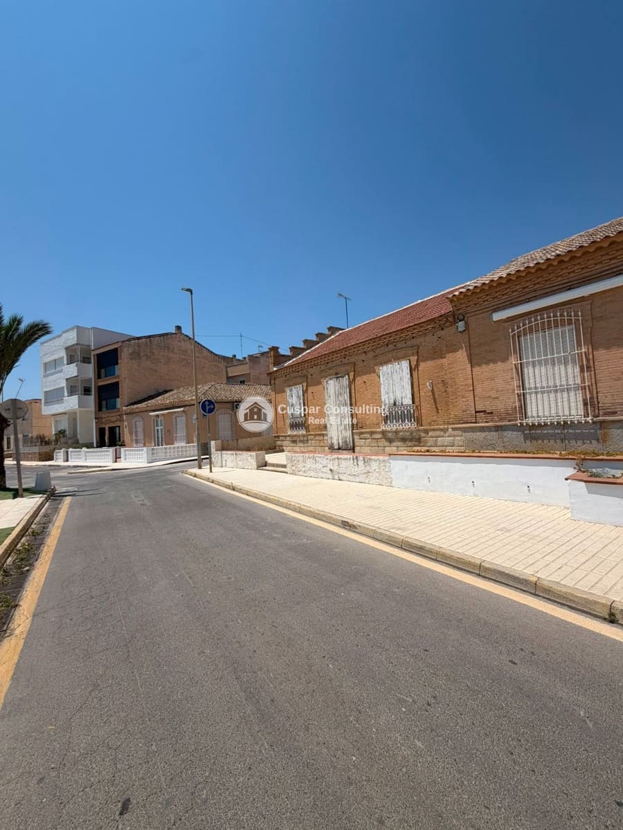 6 slaapkamer Huis te koop in Los Alcazares met garage - € 490.000 (Ref: 9948919)