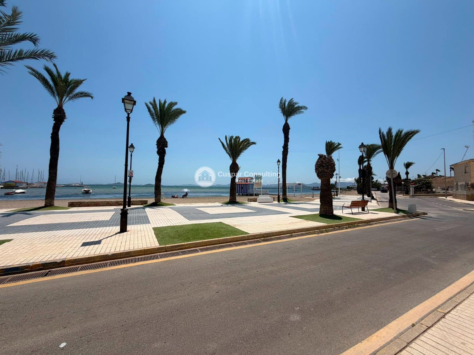 6 slaapkamer Huis te koop in Los Alcazares met garage - € 490.000 (Ref: 9948919)